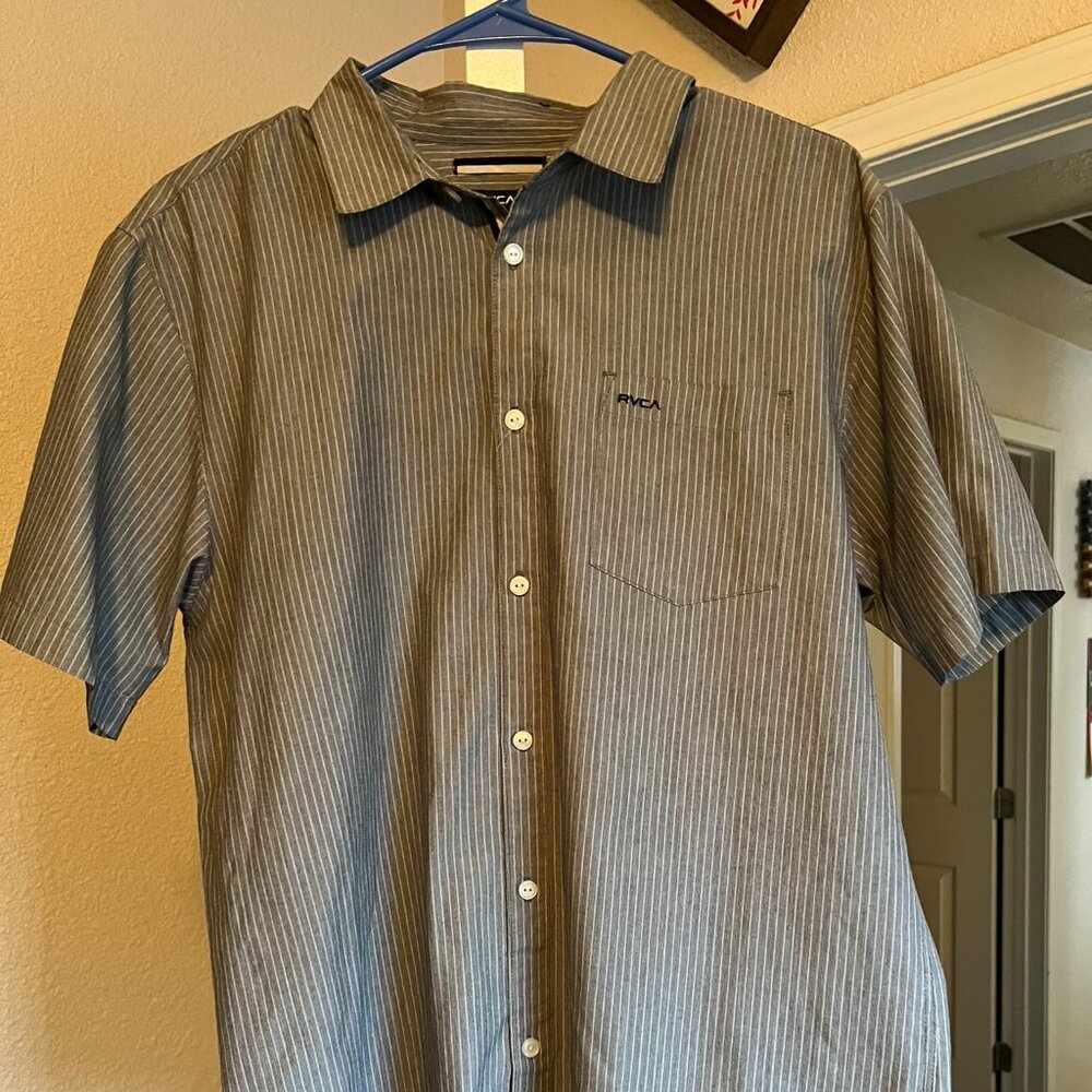 RVCA Men's Size Large Short Sleeve Striped Button Down Shirt